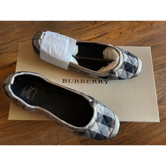 Burberry Quilted Ballerina Slippers with Travel Pouch - Women's Small, New - Picture 2 of 3